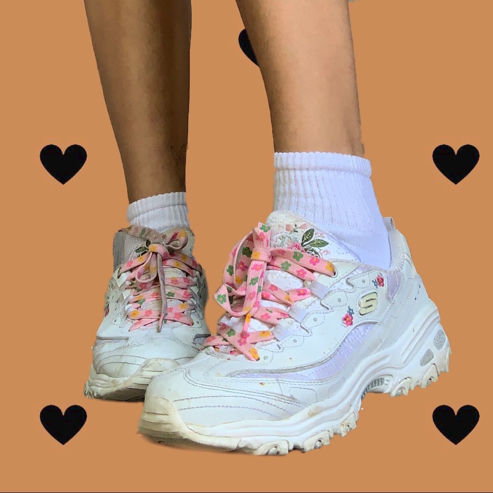 Chunky white Skechers 💋